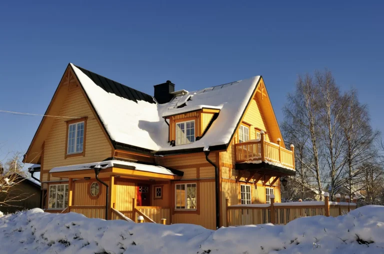 Best Siding For Cold Climates: Engineering Frozen Building Envelopes